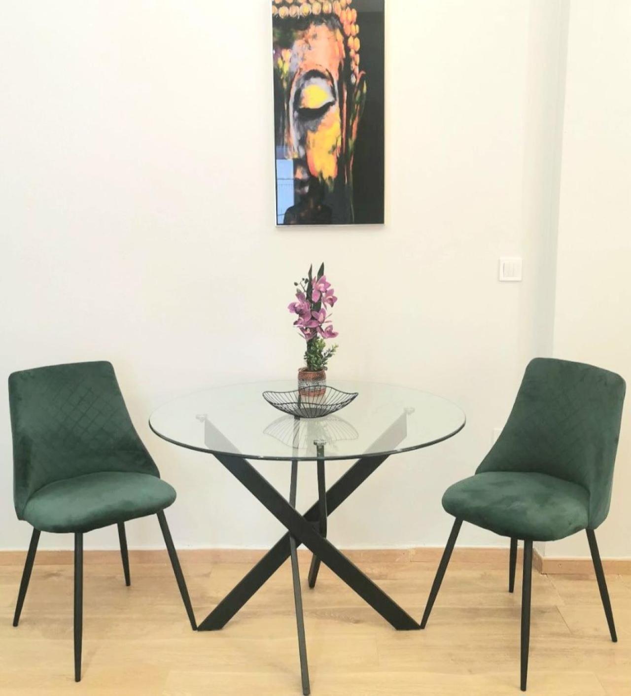 Apartment 2 *